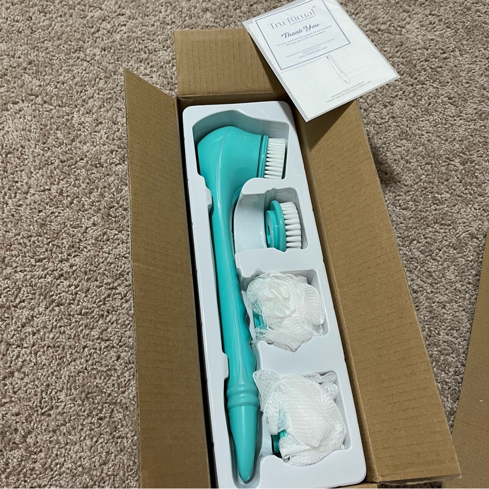 BOGO FREE - NIB Electric Body Scrubber